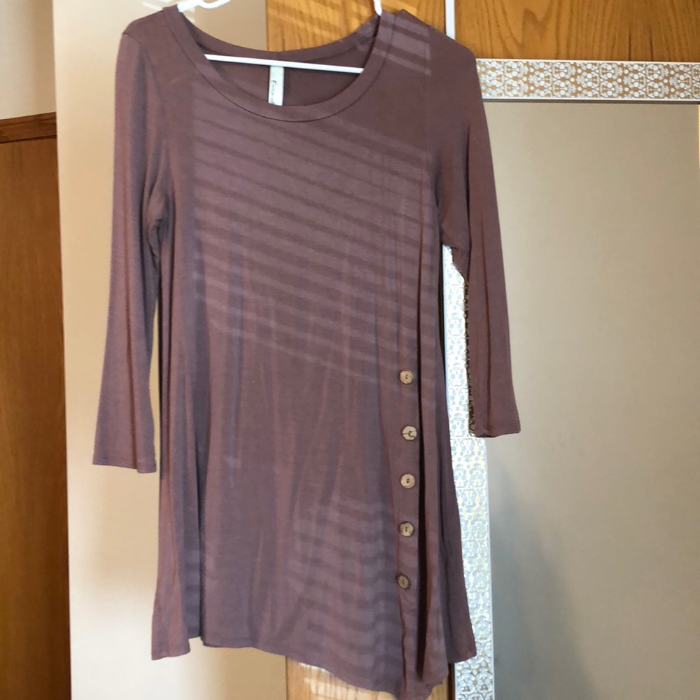 Mauve shirt/dress (with leggings)